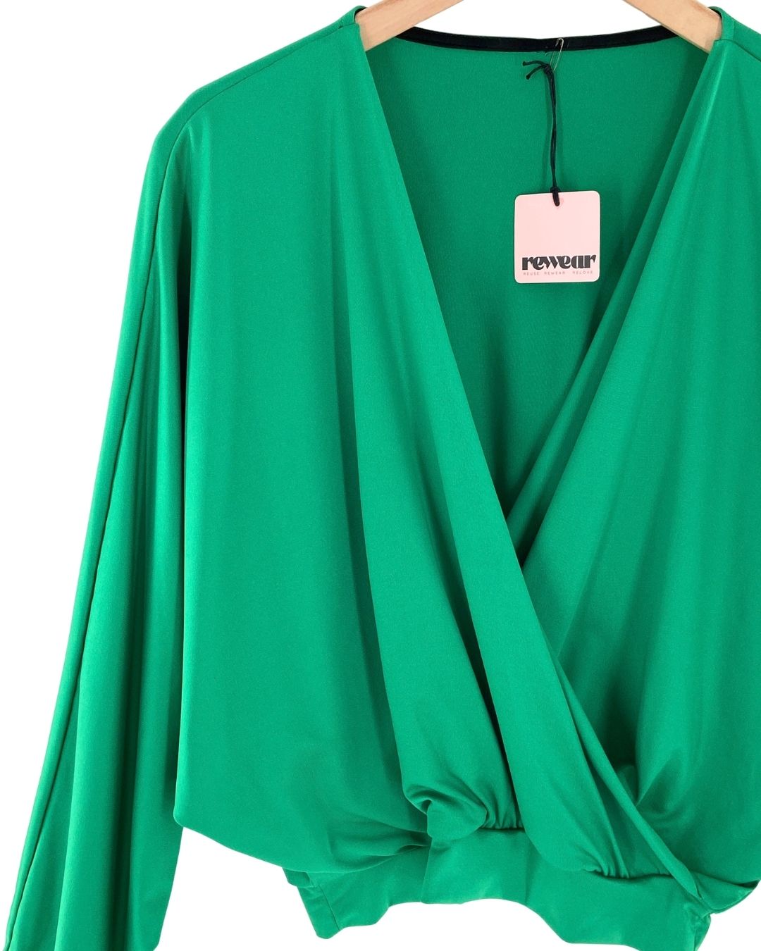 Blusa cruzada manga mariposa