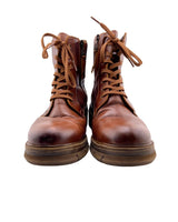 Botas en cuero  de cordon