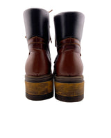 Botas en cuero  de cordon