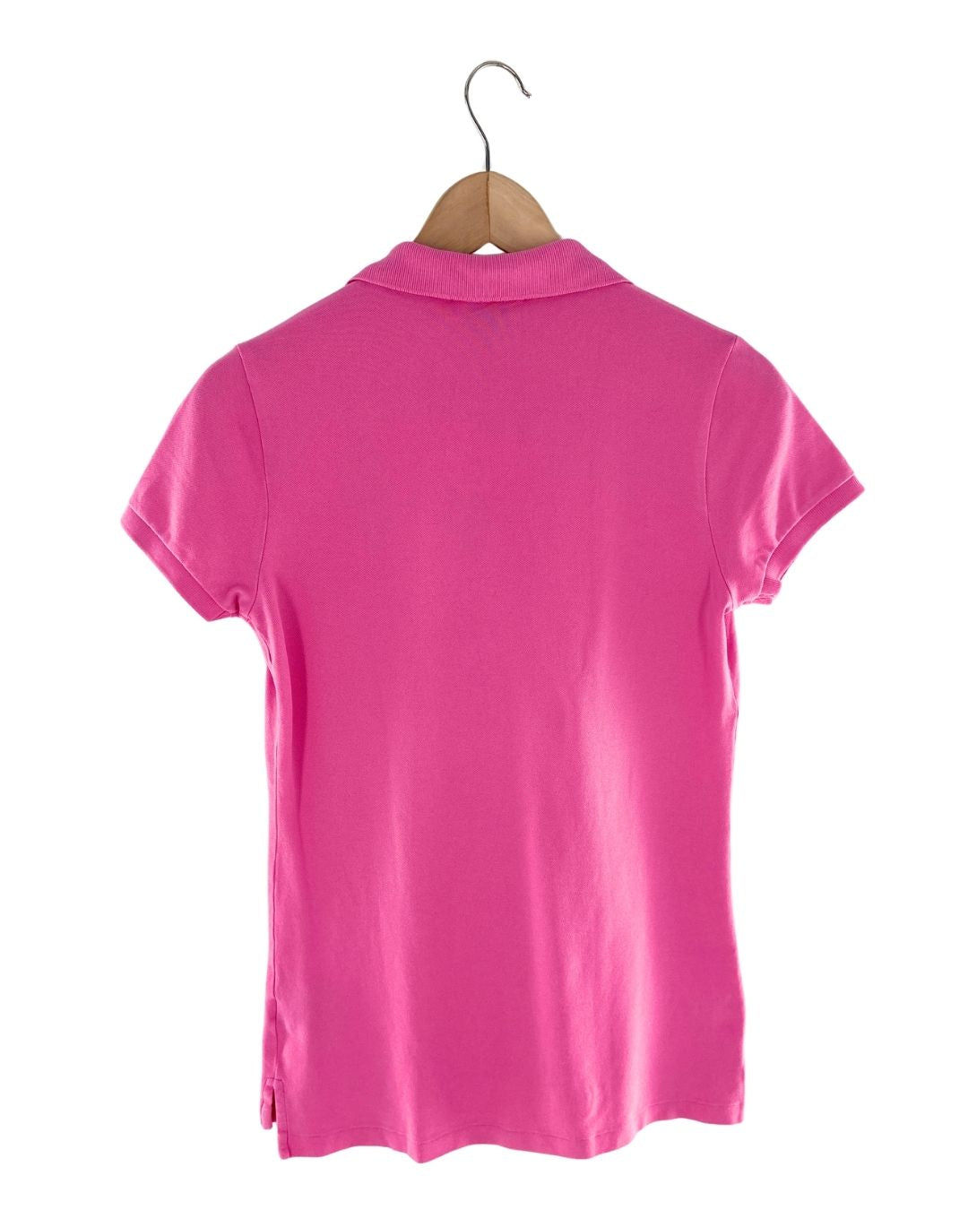Camiseta estilo polo