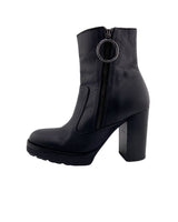 Botines de tacon en cuero
