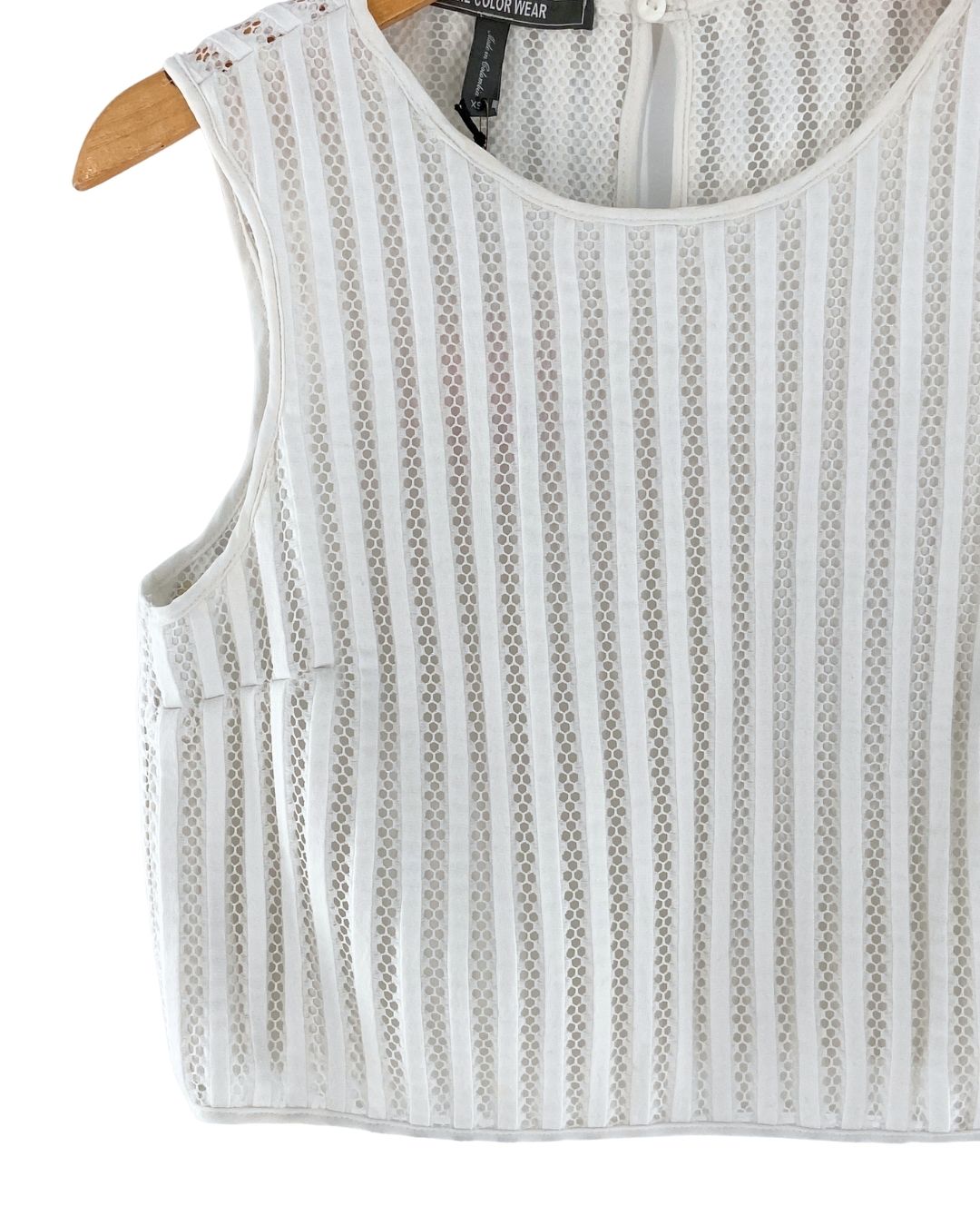 Blusa crop en mesh tejido