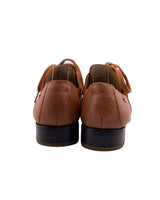 Oxford en cuero con cordones