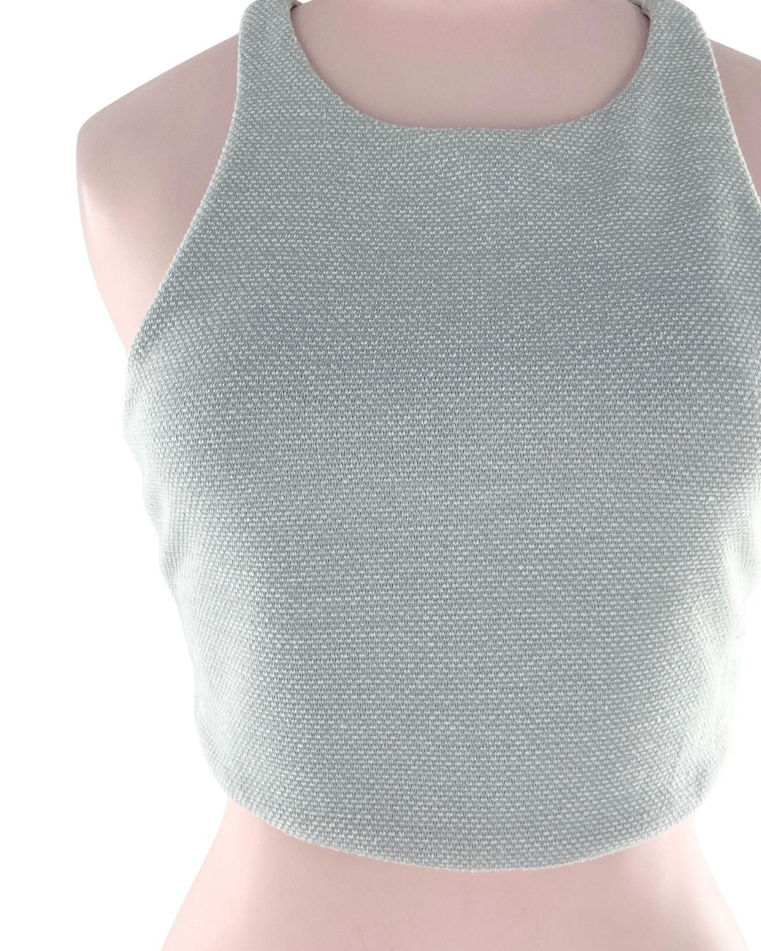 Crop top anudado con textura