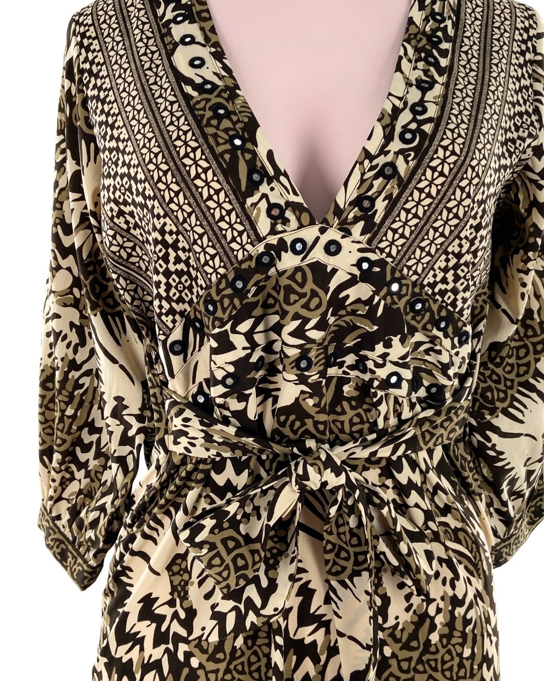 Maxi vestido anudado con print