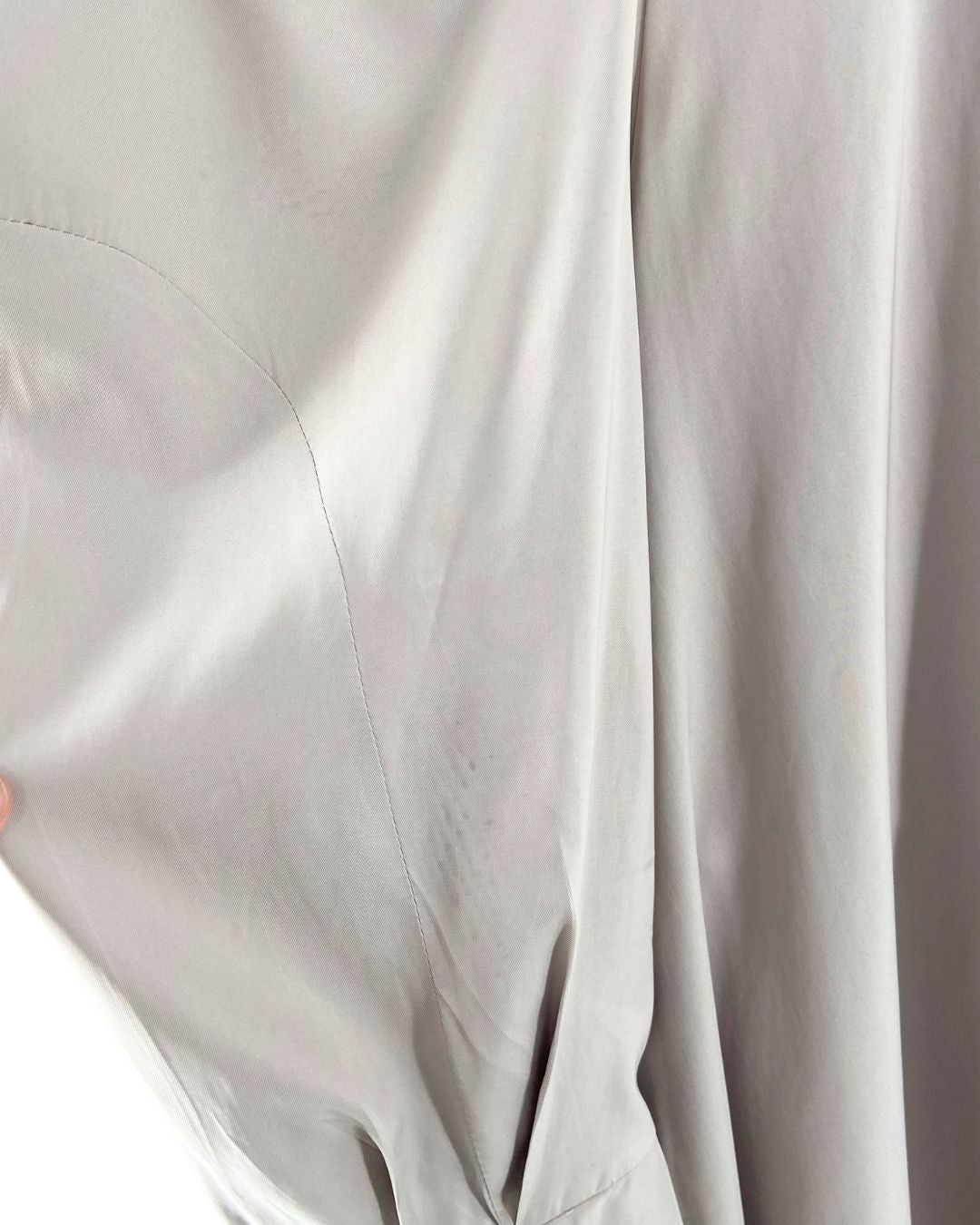 Blusa high and low cut out