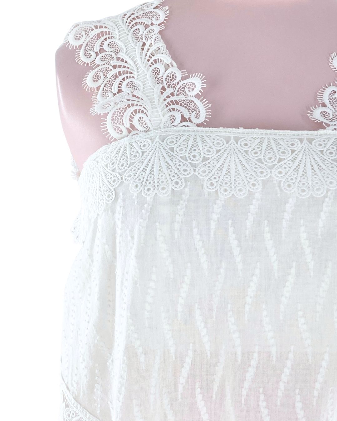 Blusa anudada en espalda