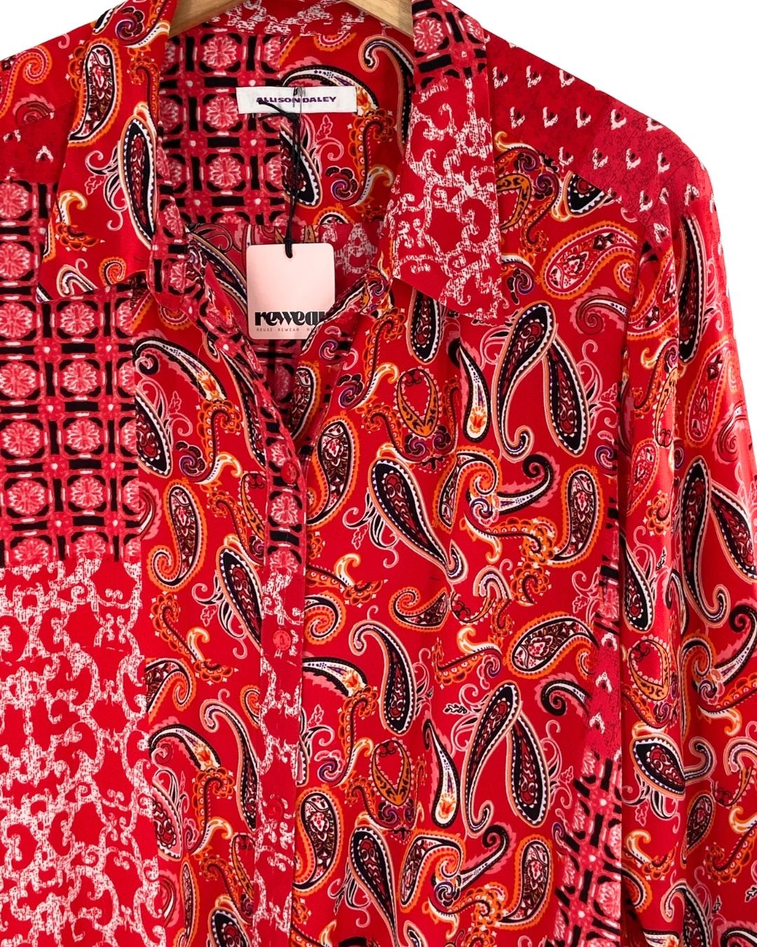 Camisa anudada en delantero