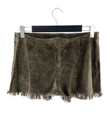 Short mini en cuero con flecos