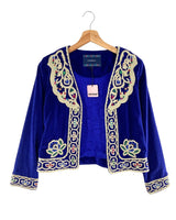 Chaqueta en velvet con bordado