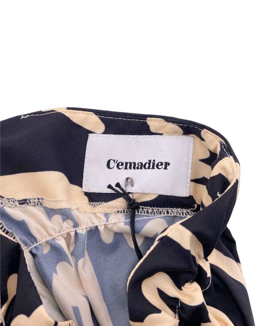 Pantalon encauchado print aves
