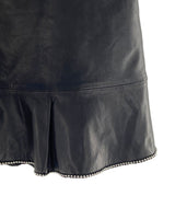 Falda midi en cuero straps