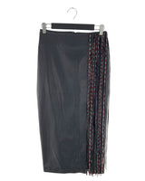 Falda midi en cuero