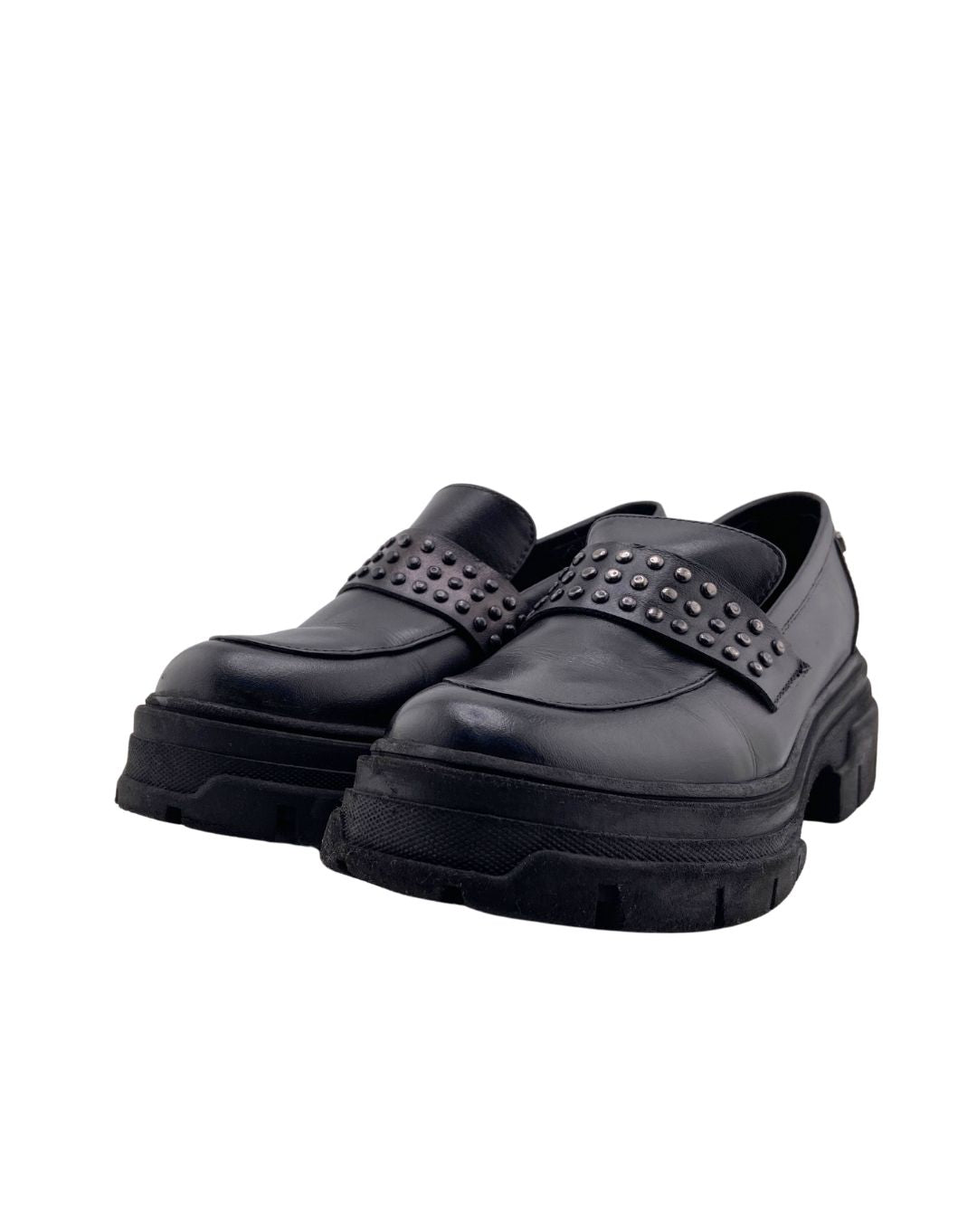 Loafers en cuero con taches