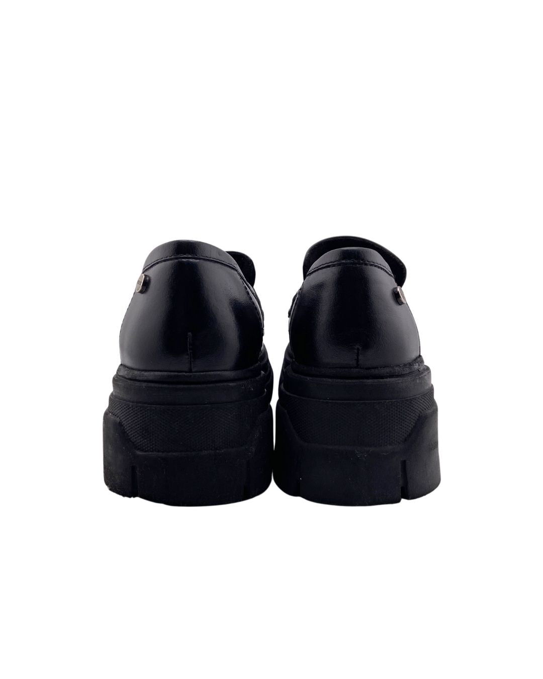 Loafers en cuero con taches