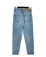 Skinny jean rigido abotonado