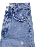 Skinny jean rigido abotonado