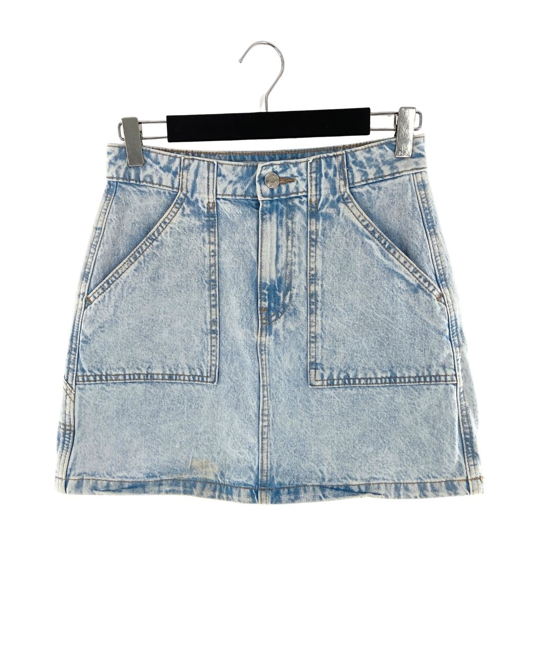 Falda mini en denim rigido
