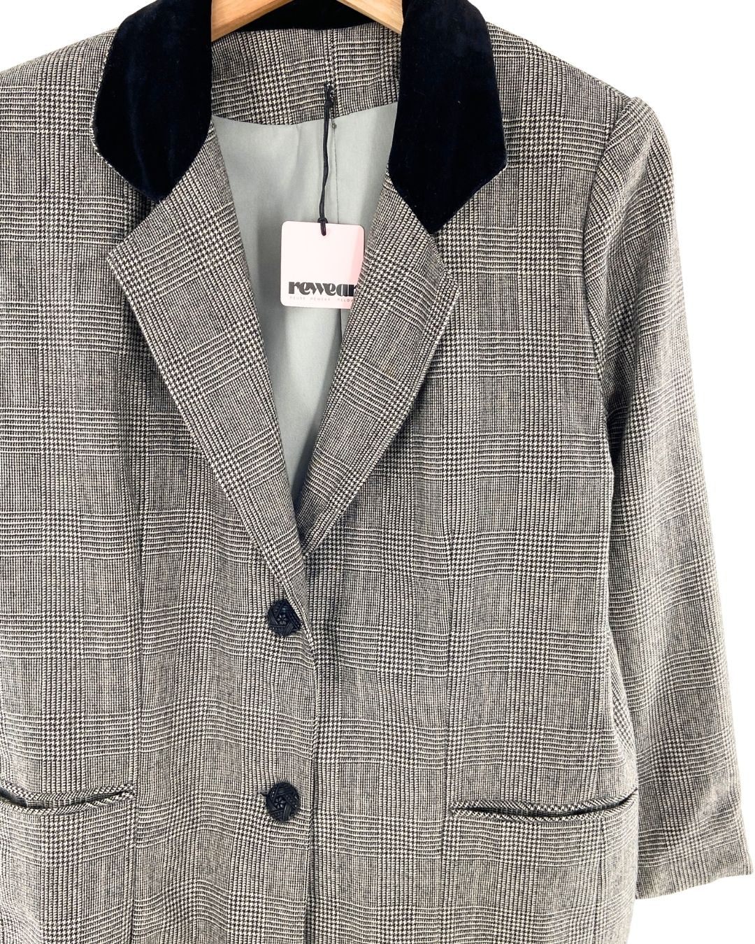 Blazer abotonado diseño