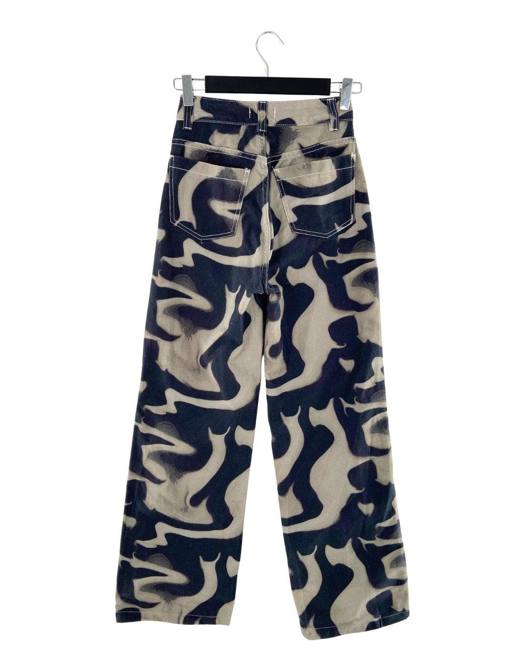 Jean rigido wide leg diseño