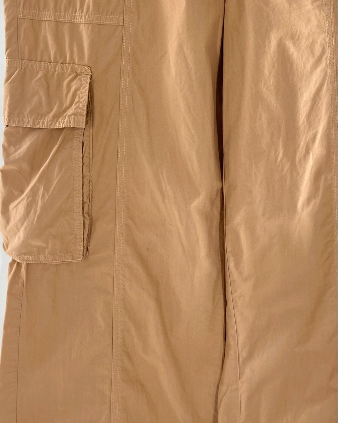 Pantalon rigido cargo