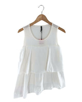 Blusa sleeveless con vuelo