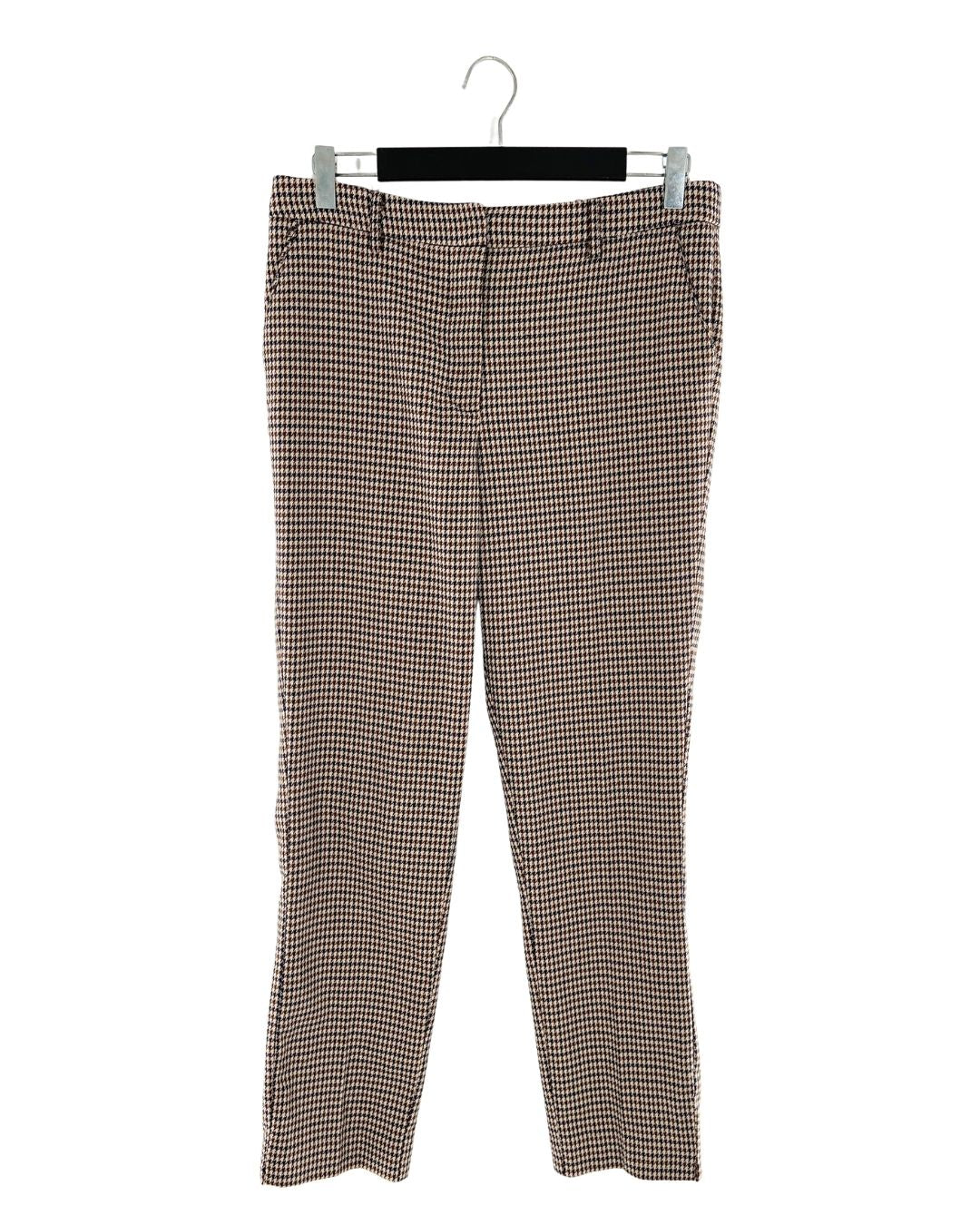 Pantalon rigido diseño