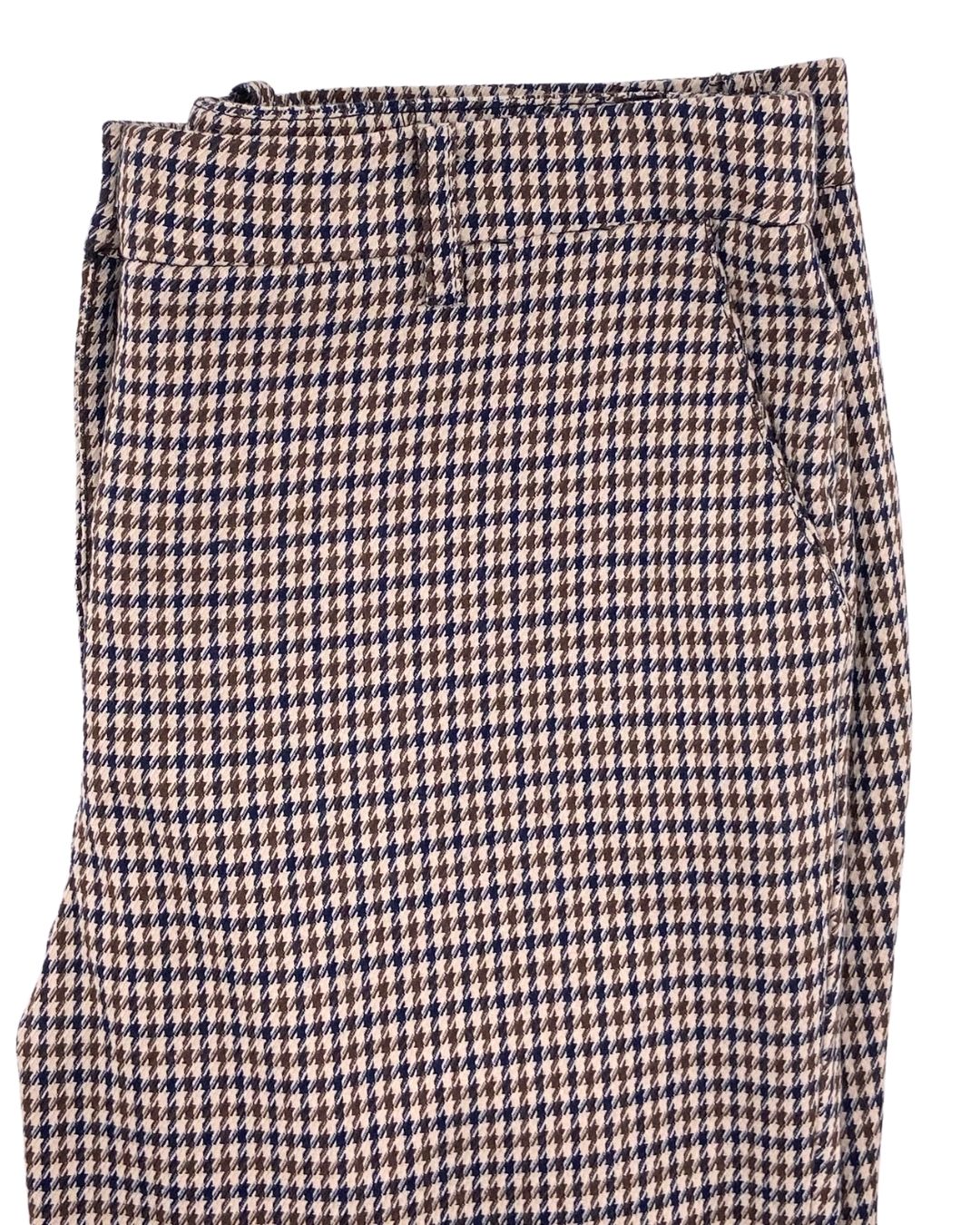 Pantalon rigido diseño