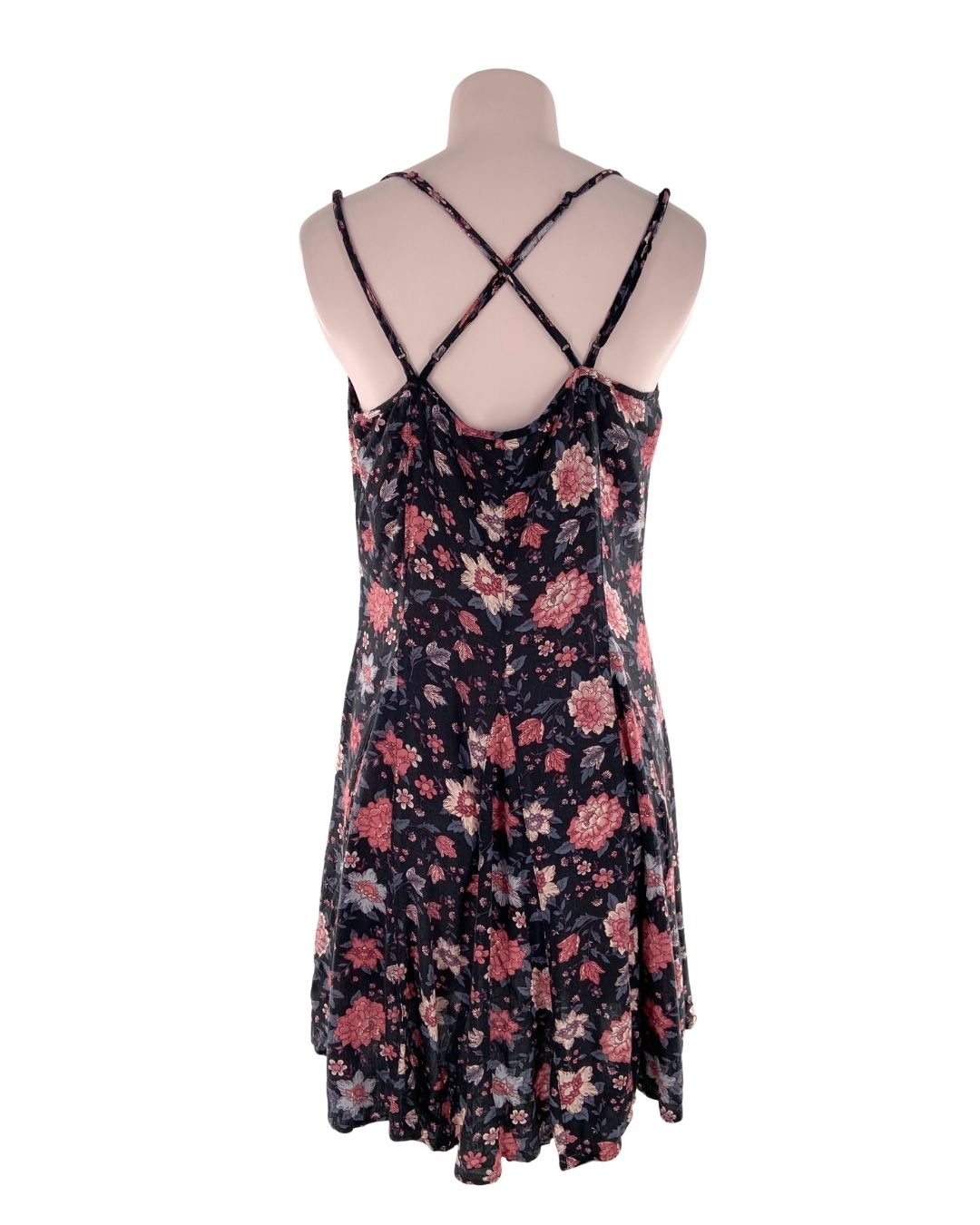 Vestido de tiras cruzadas