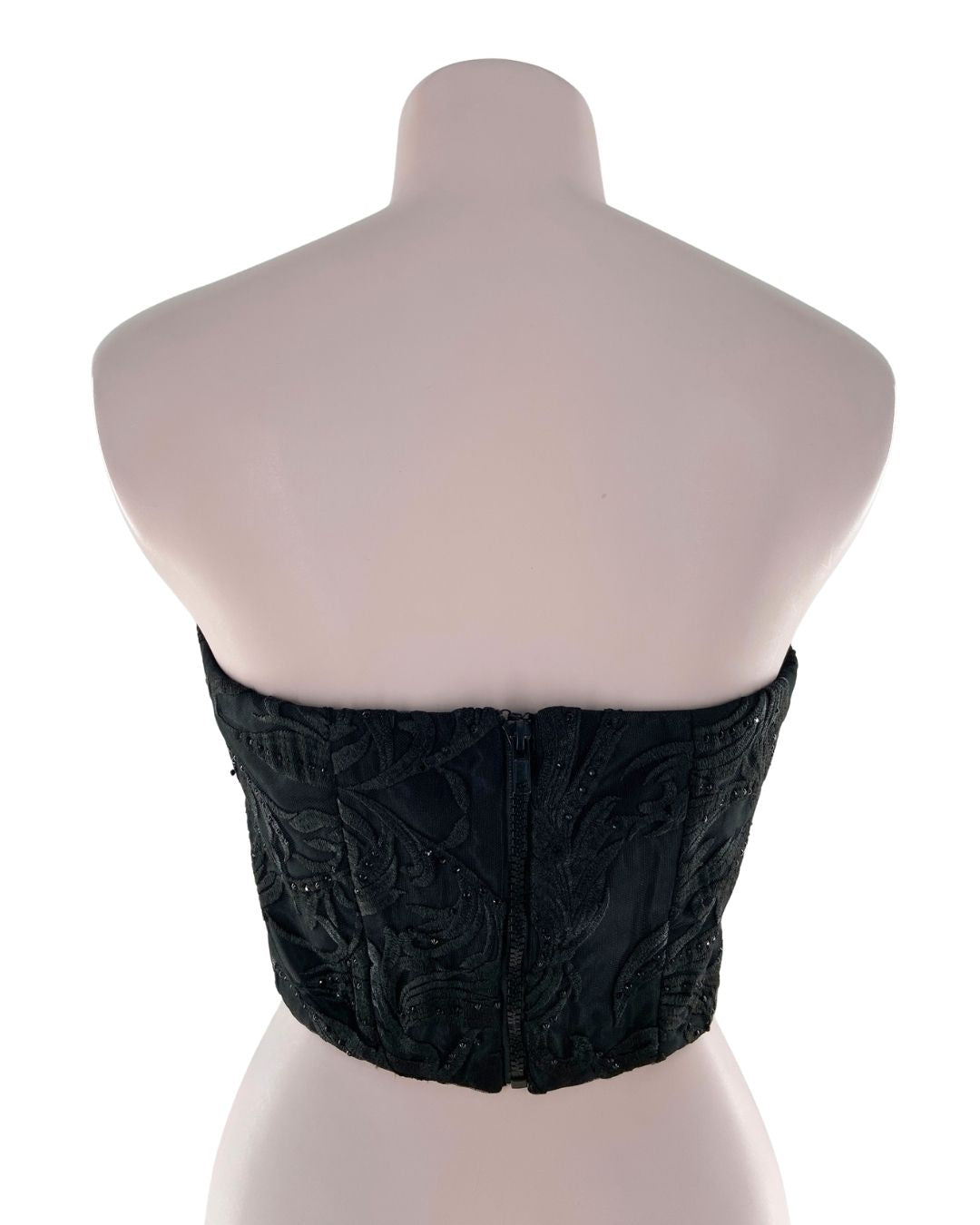 Crop top strapless con bordado