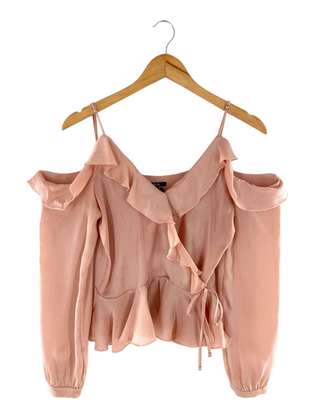Blusa con textura y vuelo