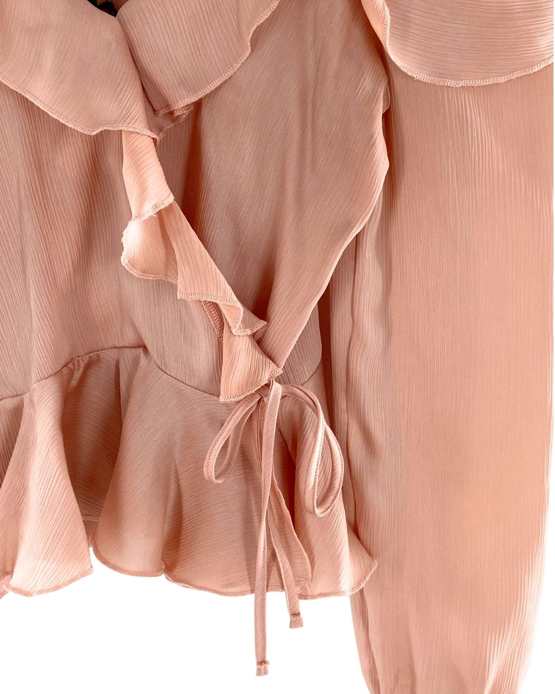 Blusa con textura y vuelo