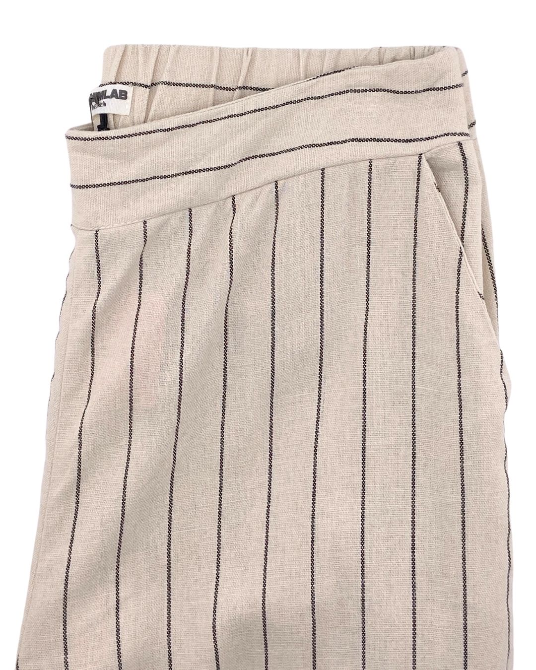 Pantalon rigido a rayas
