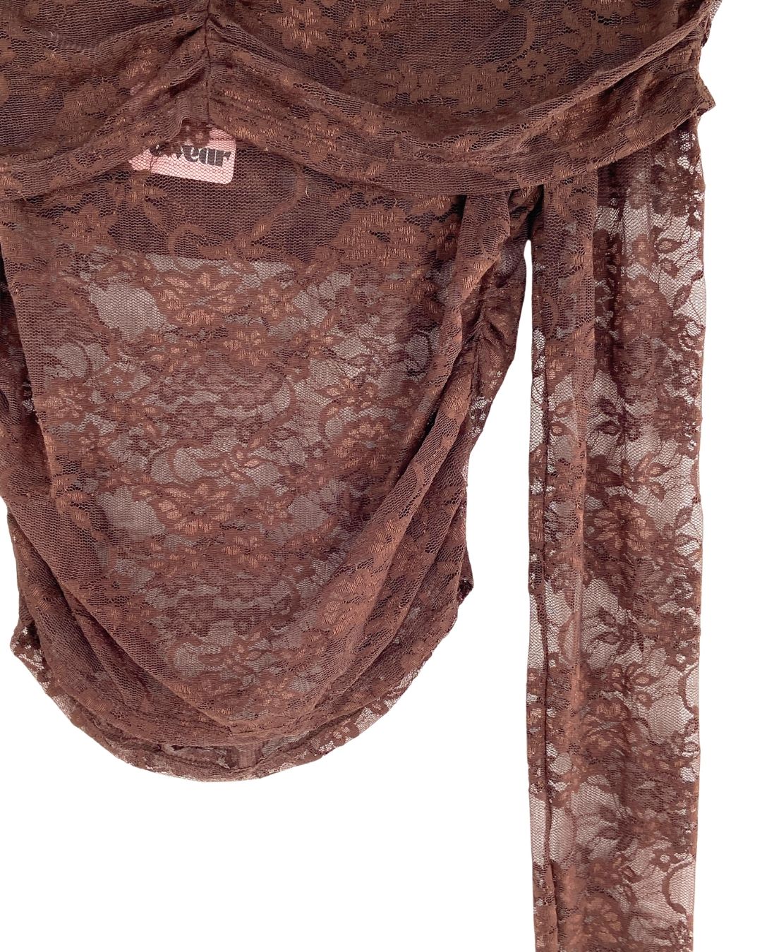 Blusa off shoulder en blonda