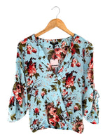 Blusa cruzada satinada print