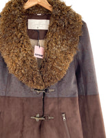Chaqueta afelpada en cuello